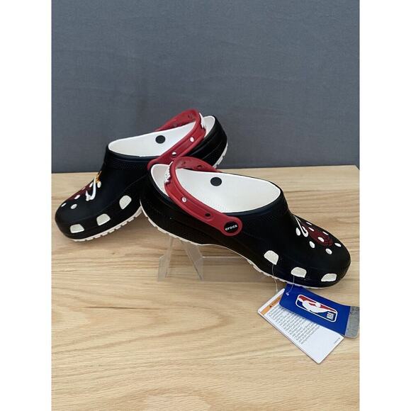 Crocs NBA Miami Heat Classic Clogs for Men Size 9 Women Size 11 - Picture 2 of 5